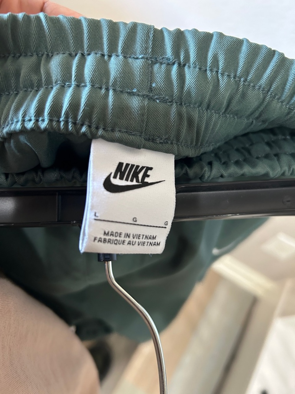 Nike Youth Kids Sz L Dark Olive Green Cargo Joggers with White Swoosh Casual - Picture 3 of 7